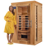 weibliches Model in der Infrarotkabine SPA120 der Produktkategorie SPA365